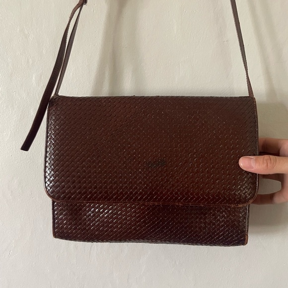 Vintage Dark Brown Woven Leather Purse - Picture 4 of 13